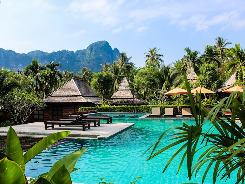 Eco-friendly hotel practices and sustainable luxury